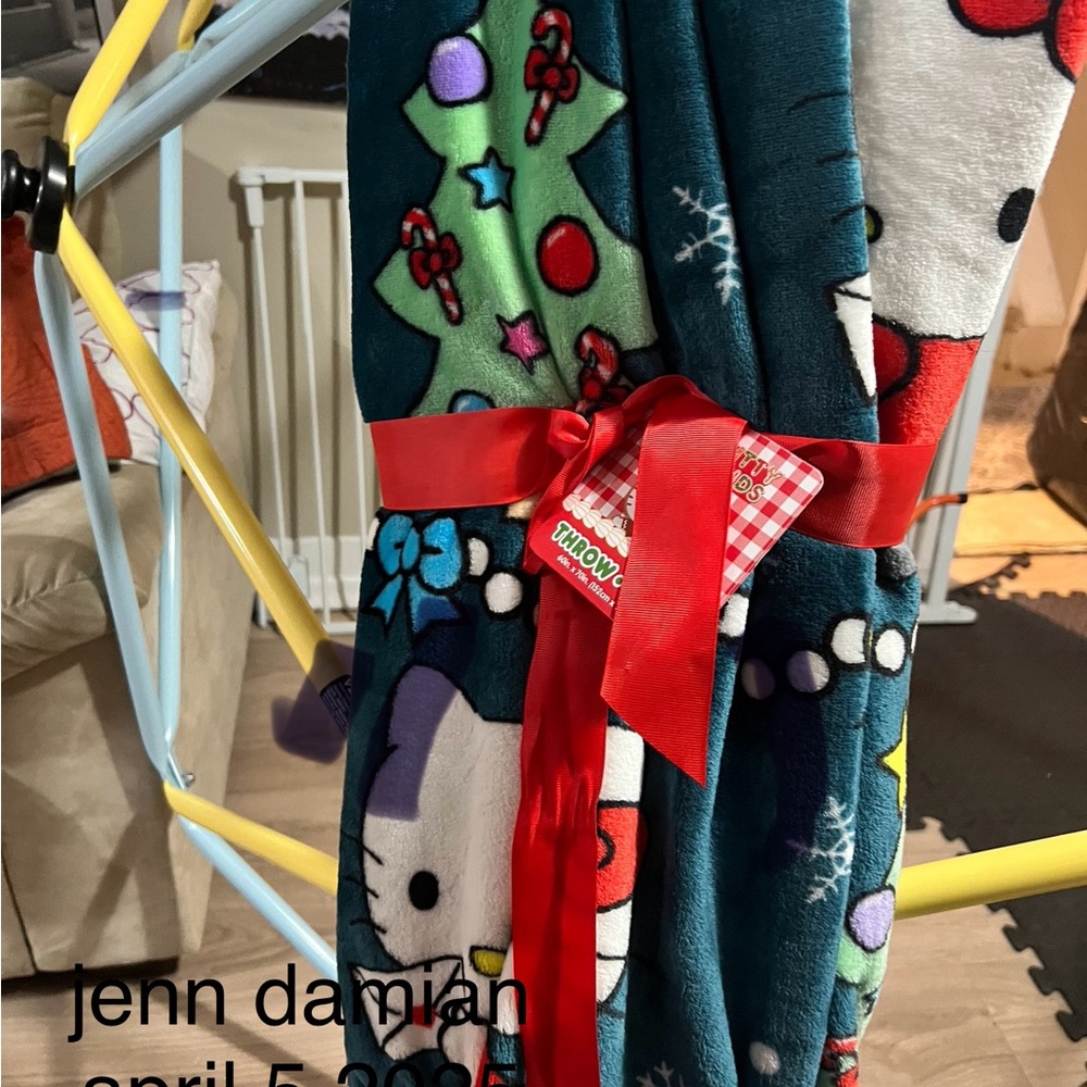 Hello Kitty Christmas throw